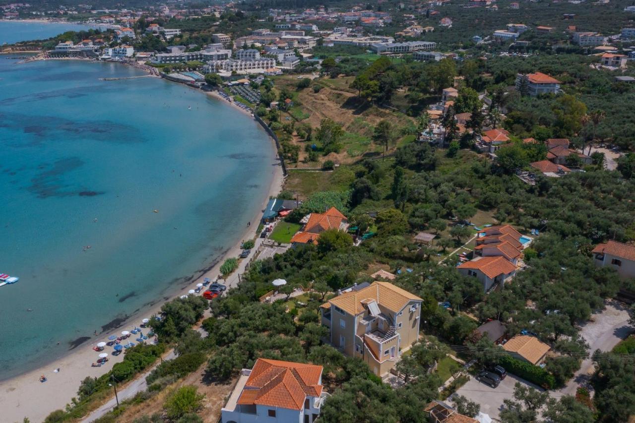 Bella Vista Sea View Apartments, By Zantewize